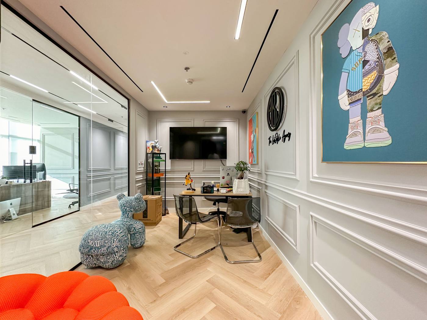 Oh My Desk Downtown — open space in Al Fattan Downtown, facing City Walk