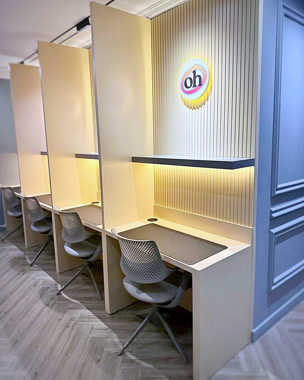 Ergonomic seating, warm light, quiet